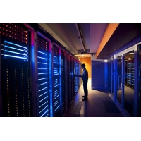 施耐德电气与Compass Datacenters签署30亿美元数据中心深化合作协议